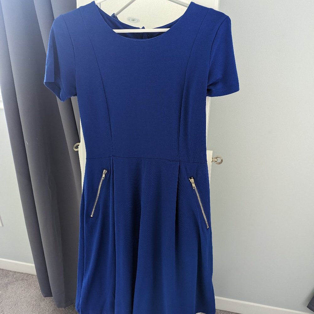 Blue dress with pockets
